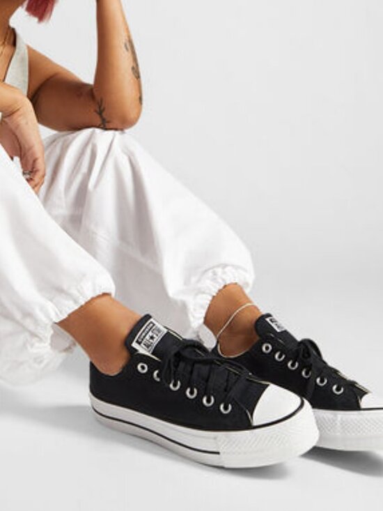 Converse All Stars Shoes - Chuck Taylor All Star Lift Platform Canvas - Color: Black - Size: Women 5